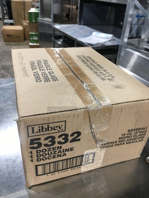 NEW! IN THE BOX! Libbey 16 OZ Baseball Mixing Glasses! - Image 2 of 6