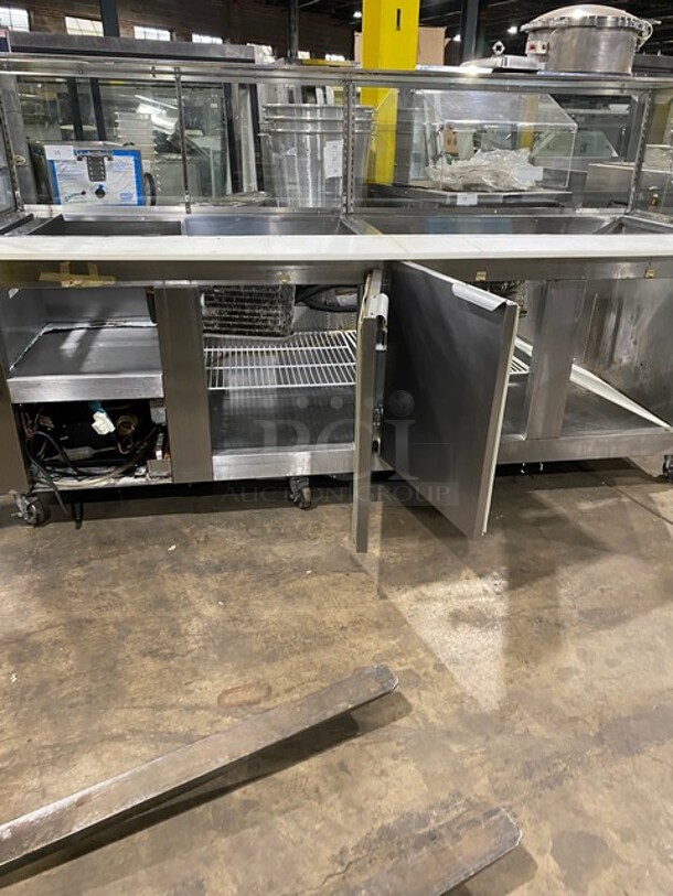 Leader Refrigerated Sandwich/Salad Prep Table! All Stainless Steel! With Glass Food Shield! With Full Length Cutting Board! With 4 Door Rear Cooler Storage Access! With Poly Coated Racks! On Casters! Model: LM96 S/C! - Image 7 of 10