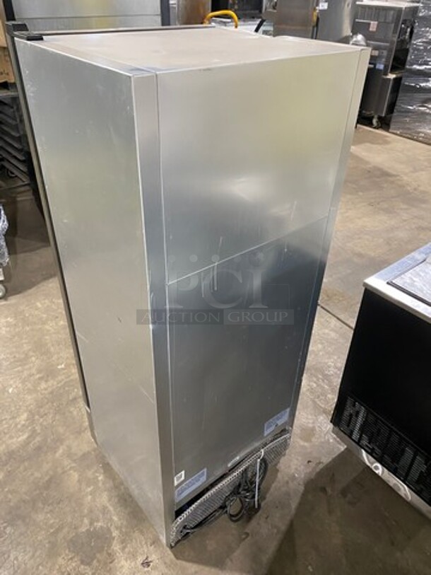 Nice! TRUE Stainless Steel Commercial Single Door Reach In Cooler Refrigerator! Model T-12-HC Serial 9932023! 115 Volts, 60 Hz 
1 Phase! - Image 4 of 7