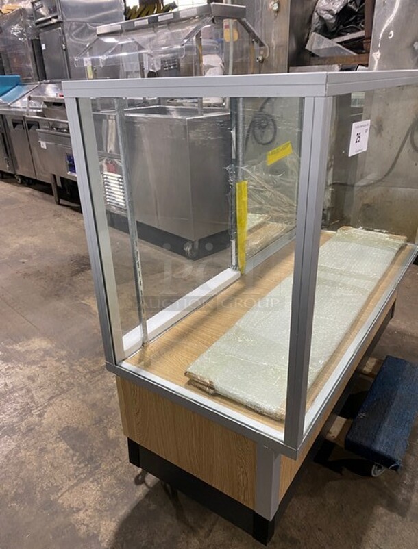 New Out The Box Display Case Merchendiser! - Image 2 of 9