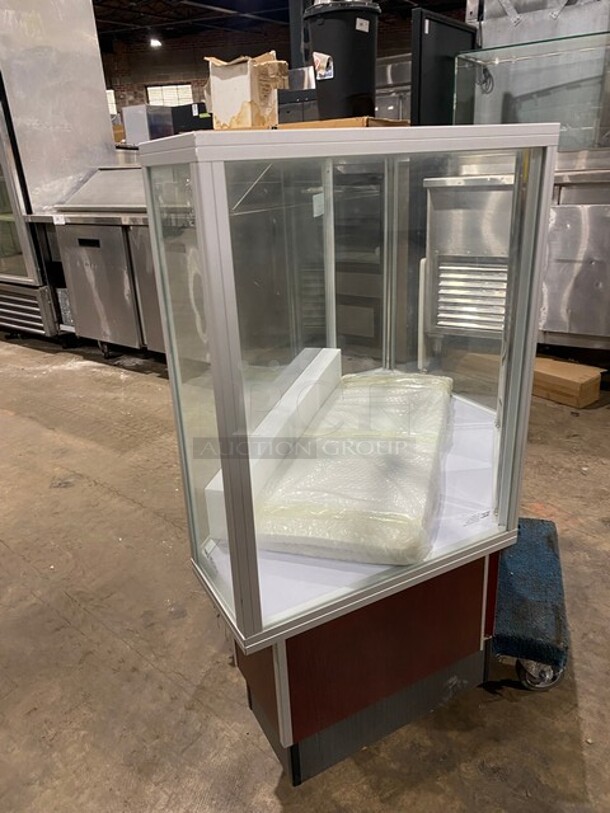 New Out The Box Display Case Merchandiser! - Image 4 of 8