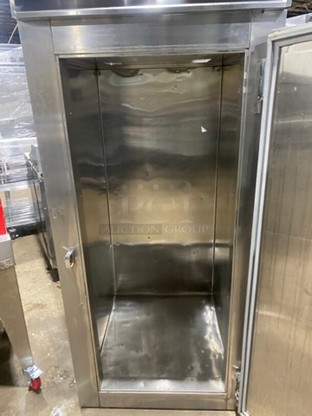 Victory Commercial Single Door Reach In Freezer! All Stainless Steel! - Image 5 of 9