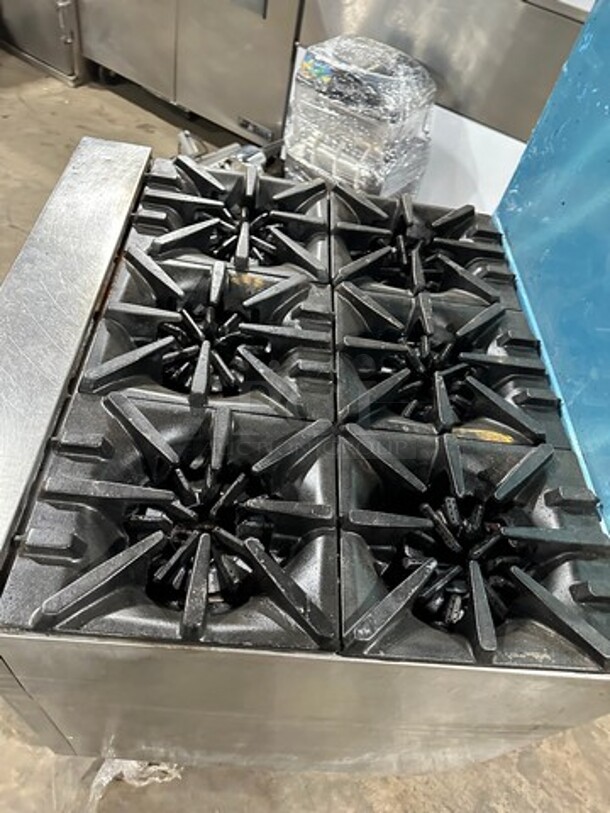 Garland Commercial Natural Gas Powered 6 Burner Stove! With Raised Back Splash! With Oven Underneath! Metal Oven Rack! All Stainless Steel! On Casters! - Image 5 of 10