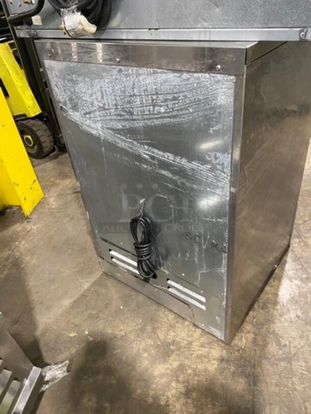 Krowne Commercial Undercounter Glass Chiller! All Stainless Steel! Model: FMC24BSR SN: 0100810 115V 60HZ 1 Phase - Image 3 of 7