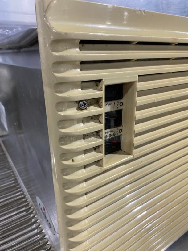 Crathco Commercial Countertop Refrigerated Triple Hopper Beverage Dispenser! With Drip Tray! Clear Poly Jugs! Stainless Steel Body! Model: E47/E49-4 SN: T122407! 115V! - Image 5 of 9