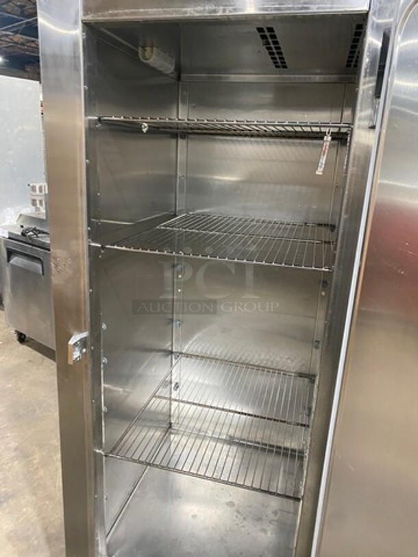 Traulsen Commercial Single Door Reach In Cooler! All Stainless Steel! On Legs! Model: RHT132WUT SN: V075700H93 115V 60HZ 1 Phase - Image 5 of 8
