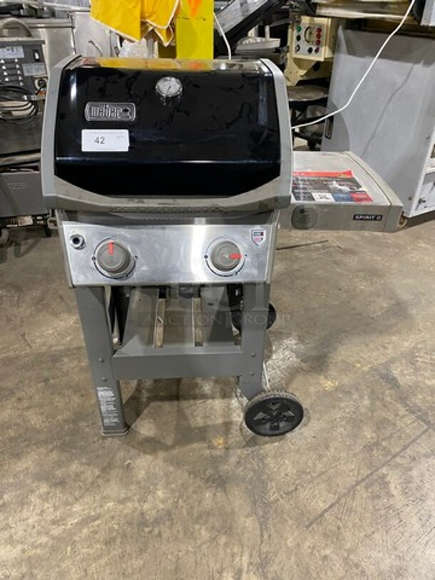 WEBER Out Door Propane BBQ Grill On Casters! - Image 1 of 7