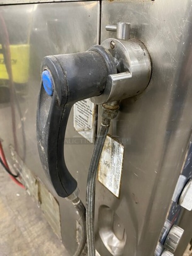 Alto Shaam Natural Gas Powered Combi Oven! With View Through Door! All Stainless Steel! On Legs! Model: 714ESGS SN: 10325281016 - Image 8 of 10