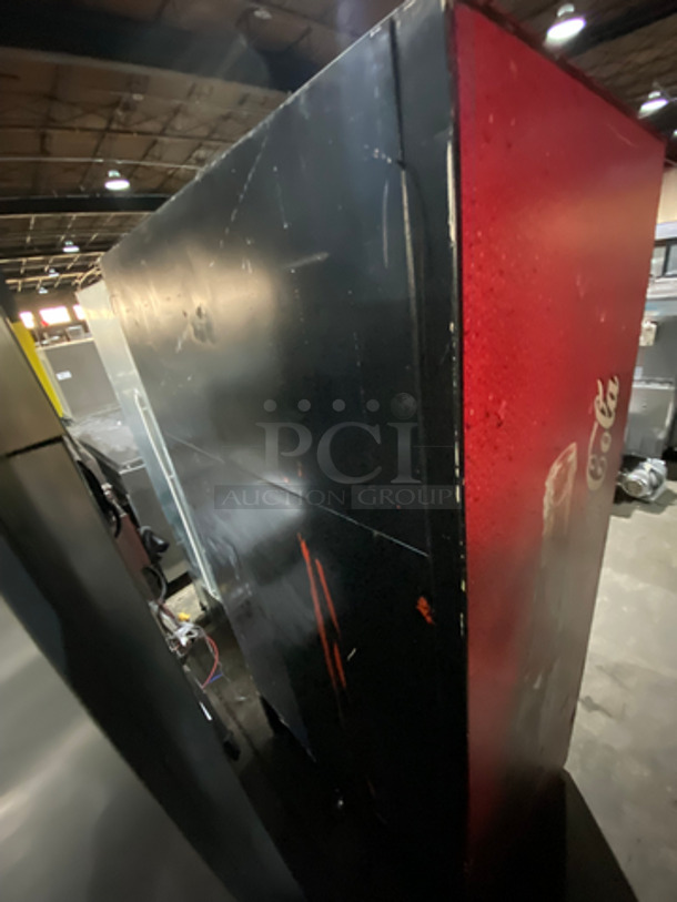 True Commercial 2 Door Reach In Cooler Merchandiser! With View through Doors! With Poly Coated Racks! Model: GDM33 SN: 13269673 115V 60HZ 1 Phase - Image 4 of 10
