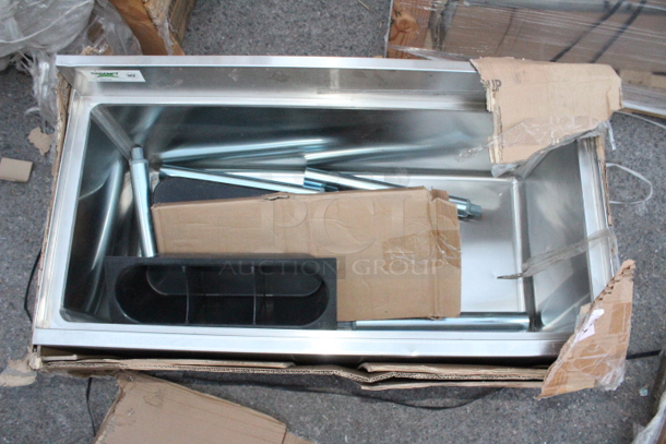 BRAND NEW SCRATCH & DENT! Regency 600IB1824 Stainless Steel 18" x 24" Underbar Ice Bin - 77 lb. IN THE BOX!  - Image 4 of 4