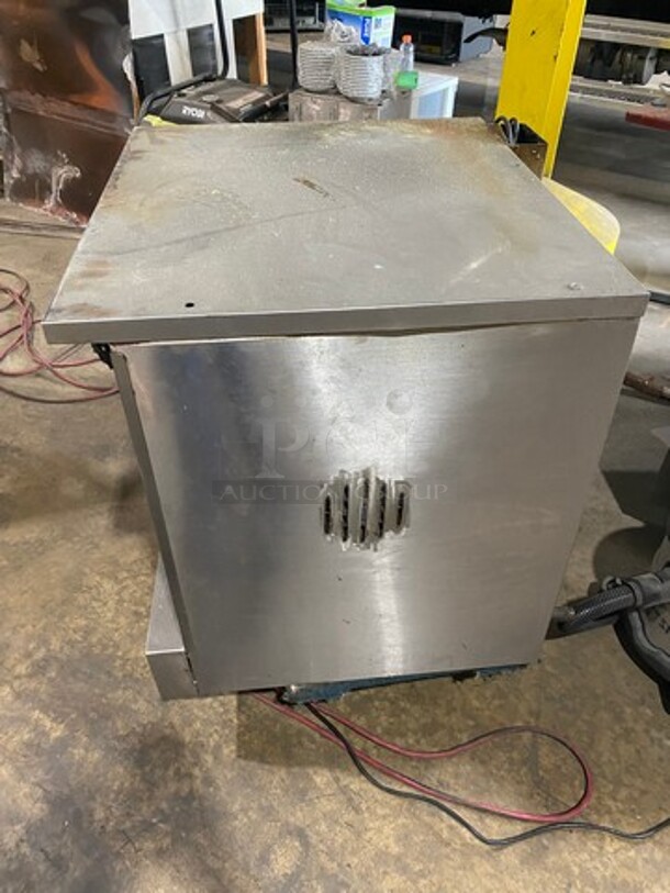 Southbend Commercial Natural Gas Powered Convection Oven! With View Through Door! Metal Oven Racks! All Stainless Steel! Marathoner Gold Series! - Image 3 of 7