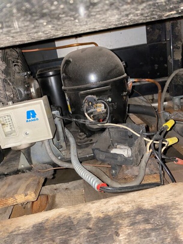 AMAZING Columbus Commercial Refrigerated Bakery/ Deli Display Case Merchandiser! With Curved Front Glass! With Rear Access Doors! - Image 9 of 9