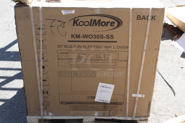 BRAND NEW SCRATCH AND DENT! Koolmore KM-WO30S-SS. 5 cu. ft. Stainless-Steel Electric Convection Oven.  - Image 3 of 5