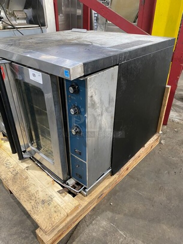 Duke Commercial LP Powered Single Deck Convection Oven! With View Through Doors! Metal Oven Racks! All Stainless Steel! - Image 2 of 11