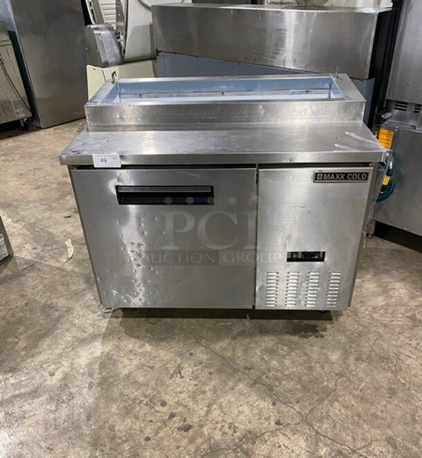 Maxx Cold Commercial Refrigerated Pizza Prep Table! With Single Door Storage Space! All Stainless Steel! On Casters! Model: MXCPP50 SN: 6023925 115V 60HZ 1 Phase