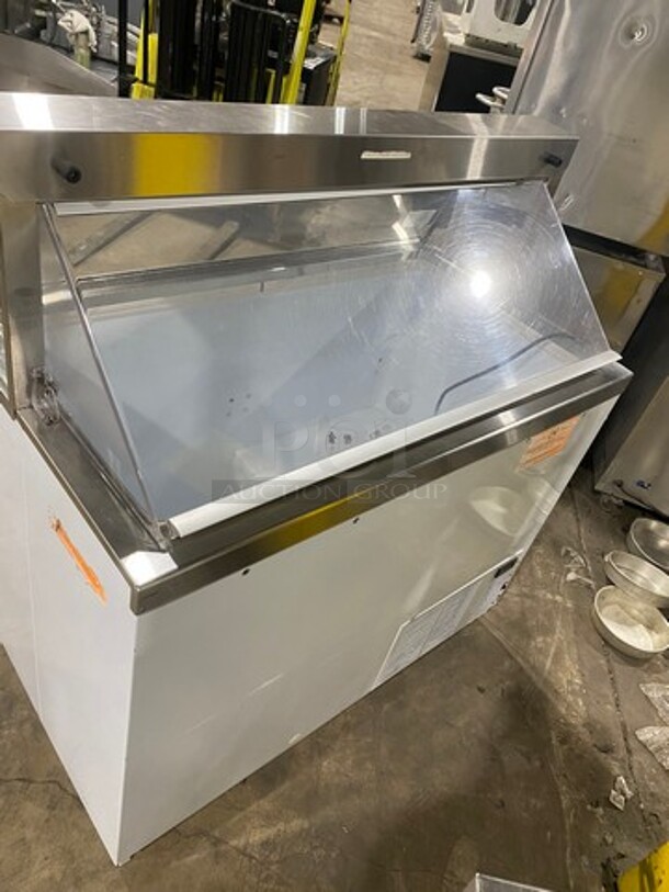 Global Refrigeration Ice Cream Dipping Cabinet! With Closing Back Lid! 115V 1Phase! - Image 4 of 7