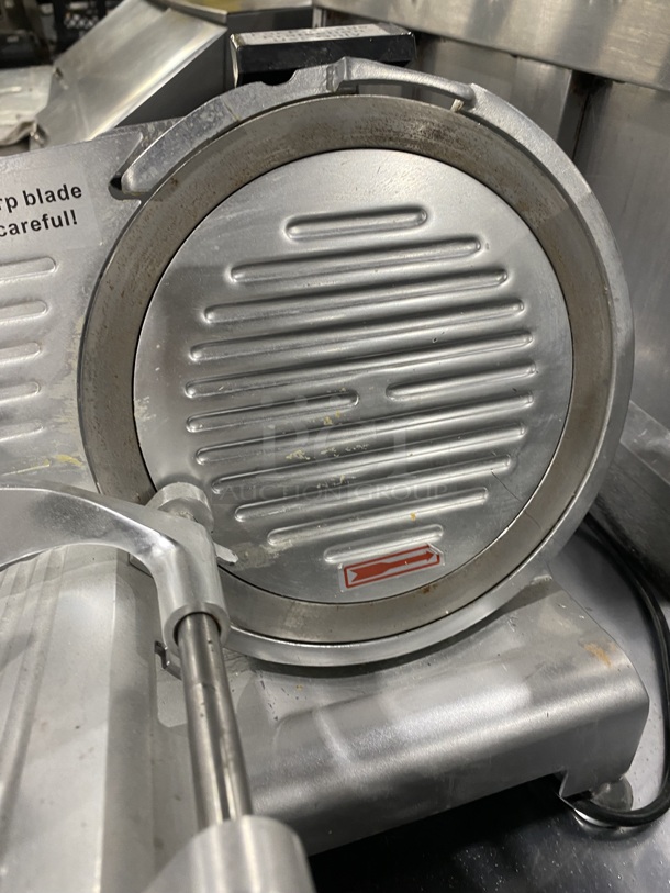 NICE! AVANTCO Meat/Cheese Slicer! Model 177SL310 Serial 140429-21 - Image 6 of 7