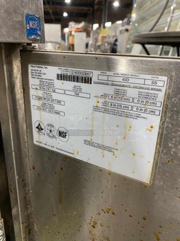 2018 Pitco Commercial Natural Gas Powered Deep Fat Fryer! With Back And Side Splashes! All Stainless Steel! On Casters! WORKING WHEN REMOVED! Model: 40D SN: G18DD023007 - Image 8 of 9