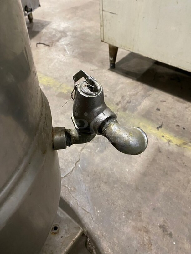 Electric Powered Groen Commercial Electric Powered Tilting Soup Kettle! All Stainless Steel!  - Image 7 of 8