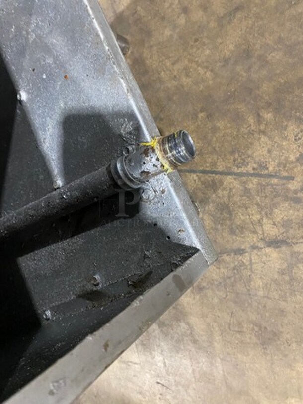 Imperial Commercial Natural Gas Powered Deep Fat Fryer! With Backsplash! With 2 Metal Frying Baskets! All Stainless Steel! On Legs! - Image 8 of 8