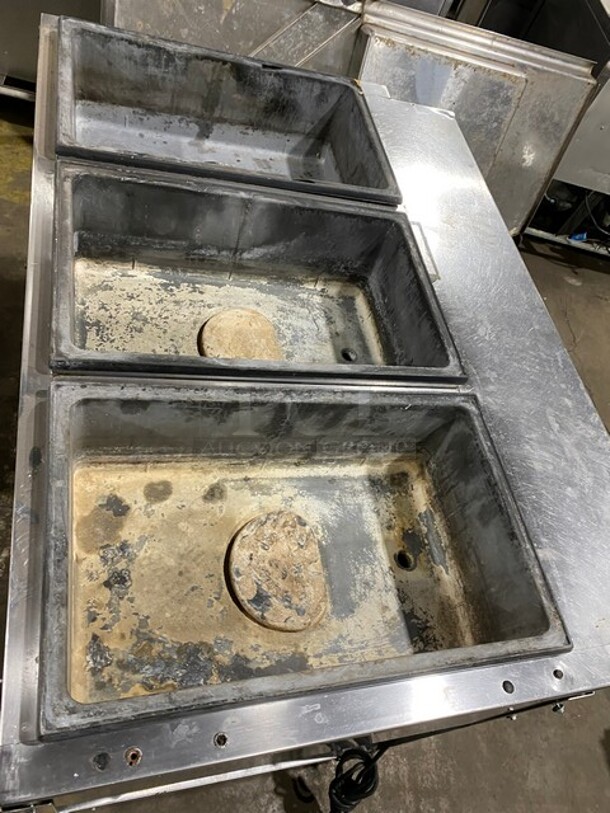 Vollrath Commercial Hot Food Table w/ (3) Wells! Natural Gas Powered! On Commercial Casters!  Working When Removed! MODEL 38003 120V  - Image 5 of 11