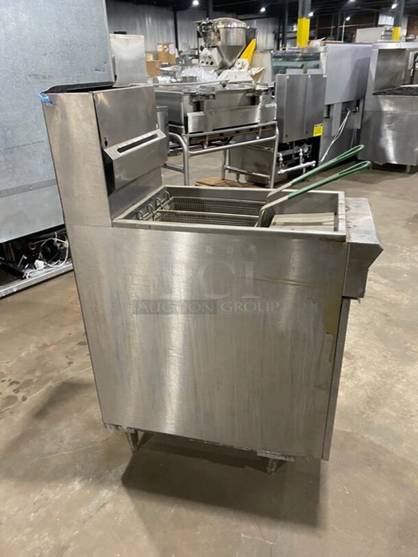 DCS Commercial Floor Style Natural Gas Powered Deep Fat Fryer! With Back Splash! All Stainless Steel! With 2 Frying Baskets! On Legs! Model: DCS-FSF-40N SN: 04C02444A! - Image 3 of 9