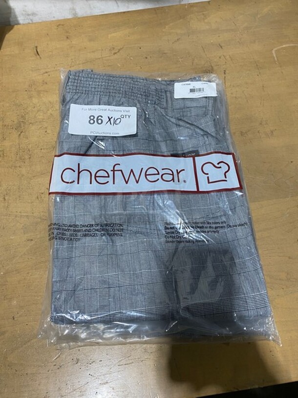 NEW! Chefwear XL Plaid 4 Pocket Zippered Chef Pants! 10X Your Bid!  - Image 1 of 4