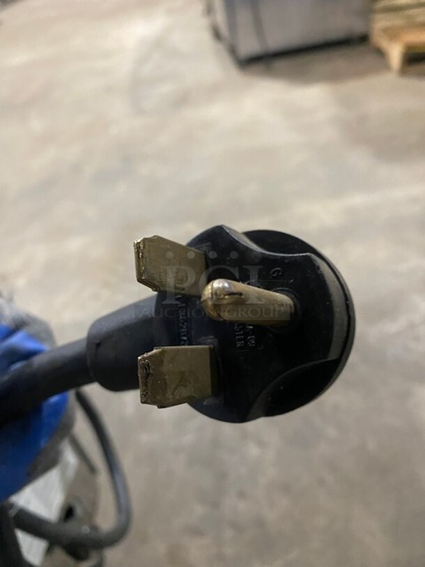 Turbo Chef Commercial Electric Powered Countertop Rapid Cook Turbo Oven! On Legs! 208/240V 1 Phase! Model: NGO SN: NGOD34127! - Image 8 of 8