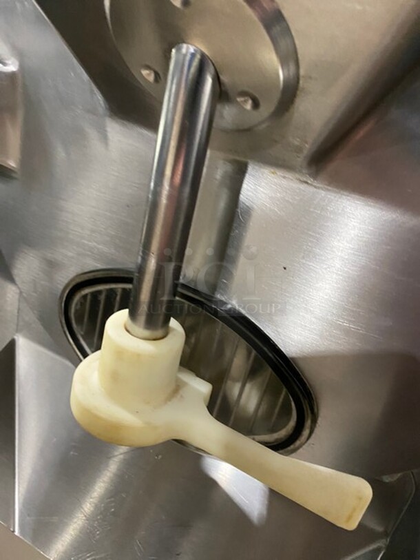 Carpigiani Commercial Floor Style Ice Cream Batch Freezer! All Stainless Steel! Model LABO2030C Serial 447289! On Casters! - Image 7 of 10