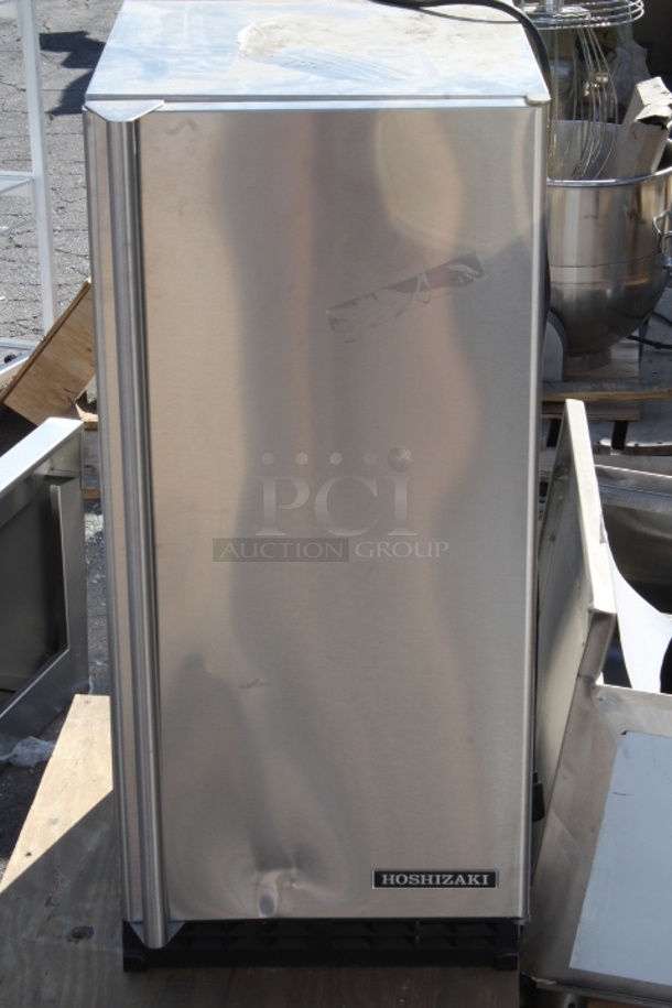 BRAND NEW SCRATCH & DENT! Hoshizaki AM-50BAJ 14 7/8" Air Cooled Undercounter Top Hat Cube Ice Machine - 51 lb. Power plug is bent. Right Side is dented. 	 - Image 3 of 7