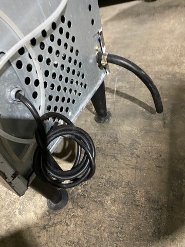 Scotsman Commercial Ice Maker Machine! On Legs! Model: CU0415MA1A SN: 19011320015500 115V 60HZ 1 Phase - Image 7 of 7