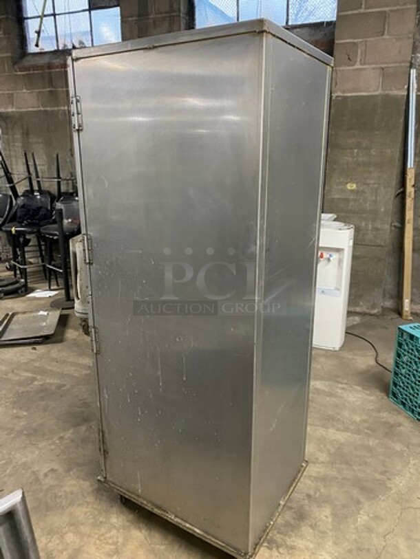 Lockwood Commercial Enclosed Pan Transport Rack! With 2 Half View Through Doors! All Stainless Steel! On Casters! Model: CA72RR18R - Image 4 of 7