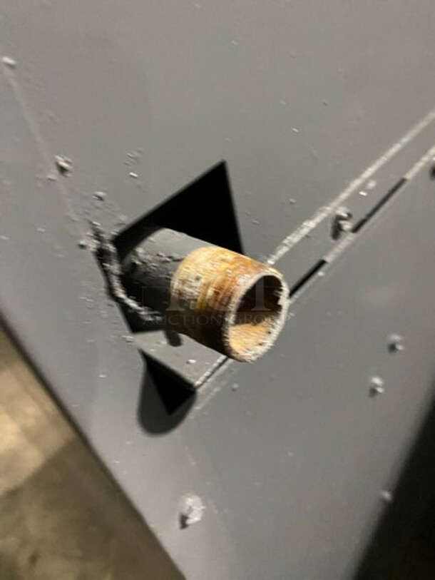 Imperial Commercial Natural Gas Powered 4 Burner Stove! With Raised Back Splash! With Oven Underneath! All Stainless Steel! On Casters! - Image 9 of 9