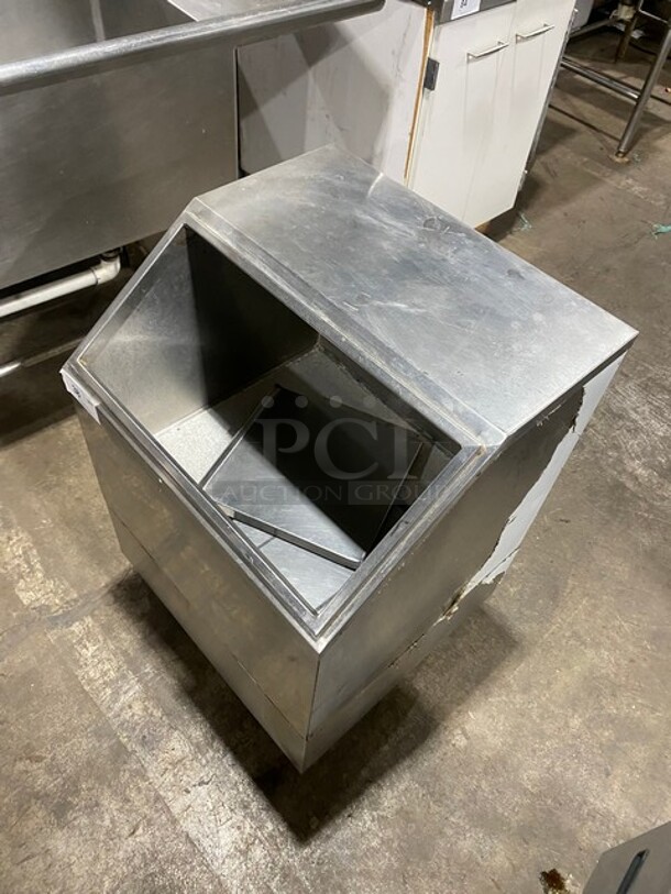 All Stainless Steel Free Standing Enclosed 10 Circuit Cold Plate/Ice Bin On Legs! - Image 7 of 7