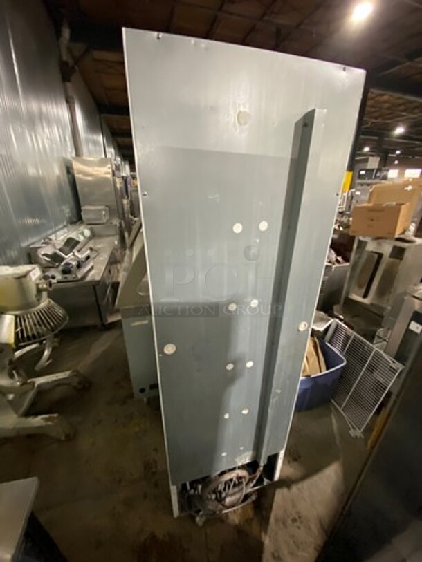 Master Bilt Commercial Single Door Reach In Cooler Merchandiser! With View Through Door! Poly Coated Racks! Model: BGR14R SN: QW102659 115V 60HZ 1 Phase - Image 4 of 8