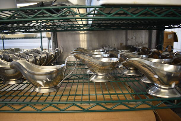 ALL ONE MONEY! Tier Lot of Metal Gravy Boats - Image 7 of 8