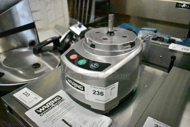 BRAND NEW SCRATCH AND DENT! Waring WFP16S 4 Qt. Clear Batch Bowl Food Processor Base - 2 hp. 120 Volts, 1 Phase. Tested and Working! - Image 3 of 6