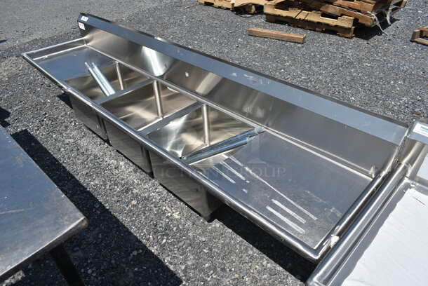 BRAND NEW SCRATCH AND DENT! Regency 60031717224 Stainless Steel Commercial 3 Bay Sink w/ Dual Drain Boards. Bays 17x17. Drain Boards 22.5x18.5 - Image 1 of 6