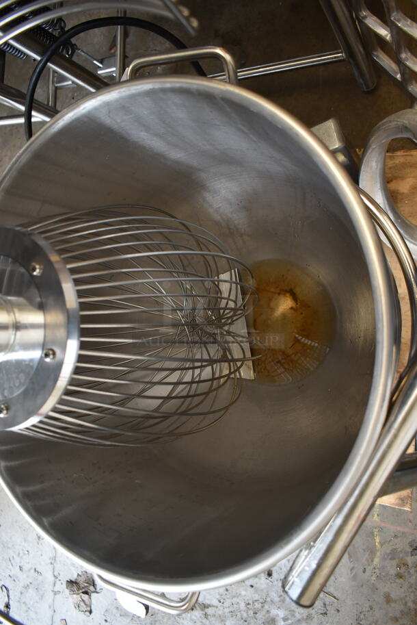 BRAND NEW SCRATCH AND DENT! Avantco 177MX60H Metal Commercial Floor Style 60 Quart Planetary Dough Mixer w/ Stainless Steel Mixing Bowl, Bowl Guard, Bowl Dolly, Dough Hook, Whisk and Paddle Attachments. 240 Volts, 3 Phase. Tested and Working! - Image 8 of 10