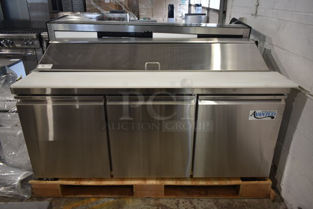 BRAND NEW SCRATCH AND DENT! 2023 Avantco 178SSPT71HC Stainless Steel Commercial Sandwich Salad Prep Table Bain Marie Mega Top. 115 Volts, 1 Phase. Tested and Working! - Image 1 of 11