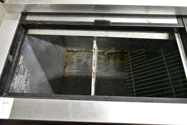 True TD-60-18 Stainless Steel Commercial Back Bar Bottle Cooler w/ 2 Sliding Lids. 115 Volts, 1 Phase. Tested and Working! - Image 3 of 5