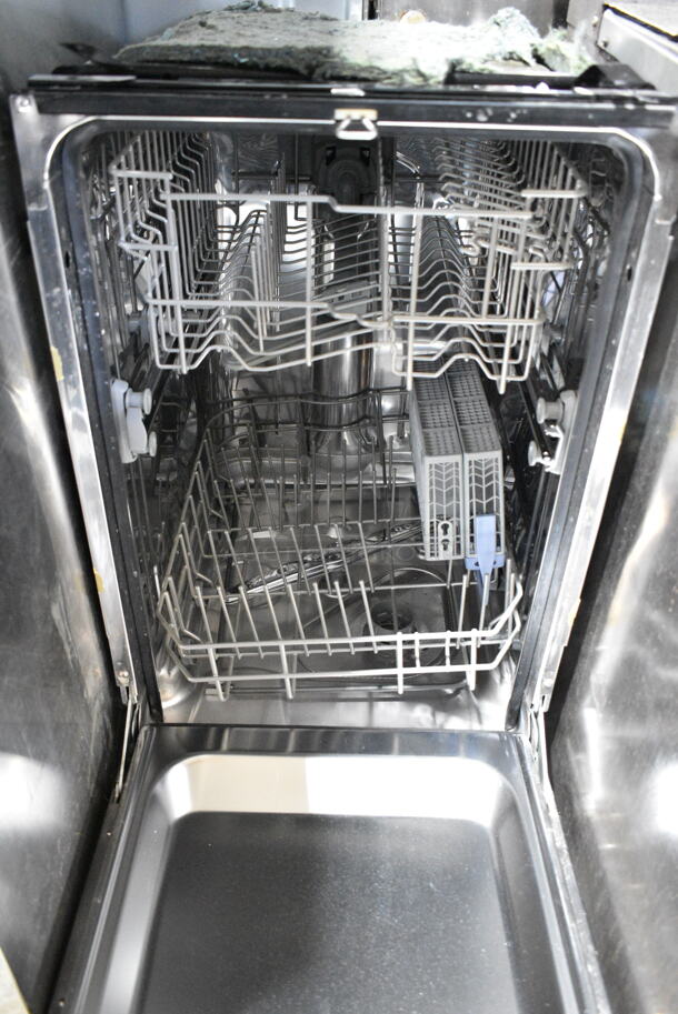 Whirlpool WDF518SAAM Stainless Steel Undercounter Dishwasher. 120 Volts, 1 Phase.  - Image 3 of 5