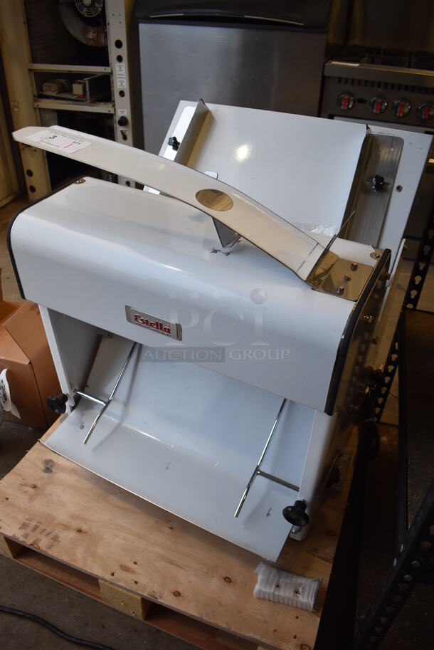 BRAND NEW SCRATCH AND DENT! Estella 348BSLICE58 Metal Commercial Countertop 5/8" Thickness Bread Slicer. 110 Volts, 1 Phase. 25x25x28. Tested and Working! - Image 3 of 10