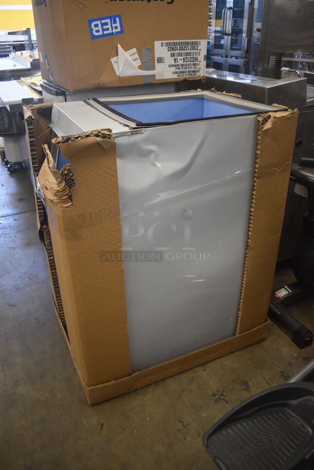 BRAND NEW SCRATCH AND DENT! Avantco Ice BIN23022 22" Ice Storage Bin - 275 lb. - Image 8 of 8
