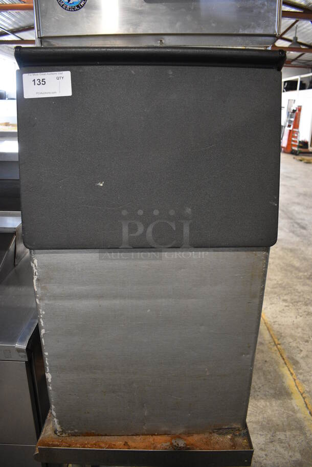Hoshizaki Model KM-500MAH Stainless Steel Commercial Ice Machine Head on Metal Commercial Ice Bin and Equipment Stand. 115-120 Volts, 1 Phase. 23x33x71, 37x24x25 - Image 3 of 8