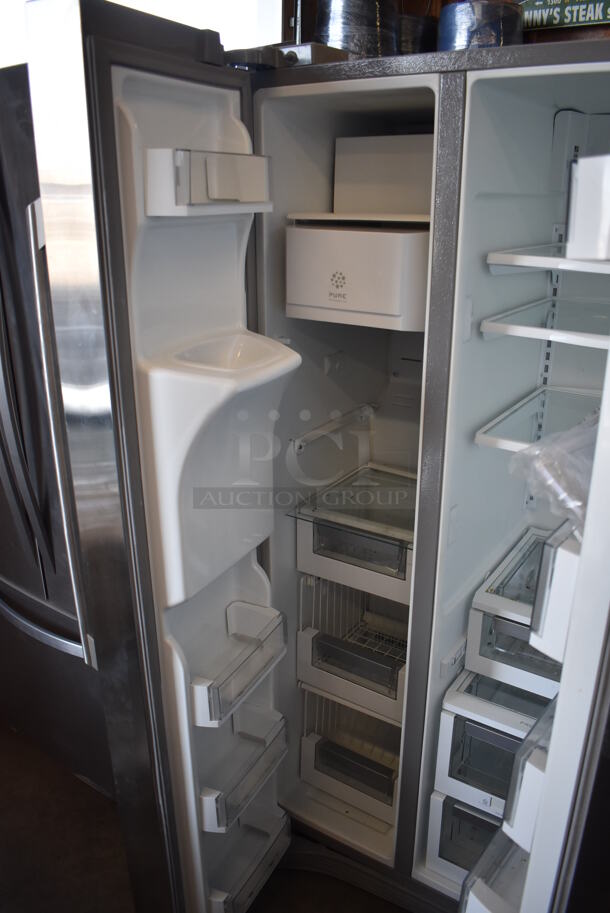 BRAND NEW SCRATCH AND DENT! 2013 Electrolux EI23CS35KS2 Stainless Steel Commercial French Style Cooler Freezer Combo Unit w/ Water and Ice Dispenser. 115 Volts, 1 Phase. 36x32x70. Tested and Working! - Image 5 of 8
