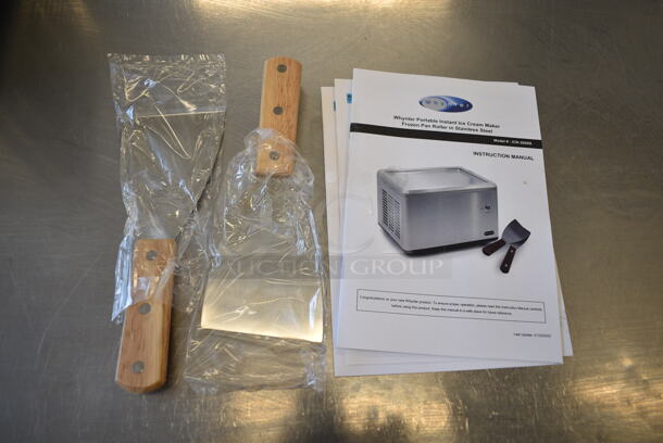 BRAND NEW SCRATCH AND DENT! Whynter ICR-300SS Portable Instant Ice Cream Maker Frozen Pan Roller in Stainless Steel. 115 Volts, 1 Phase. Tested and Working! - Image 4 of 5