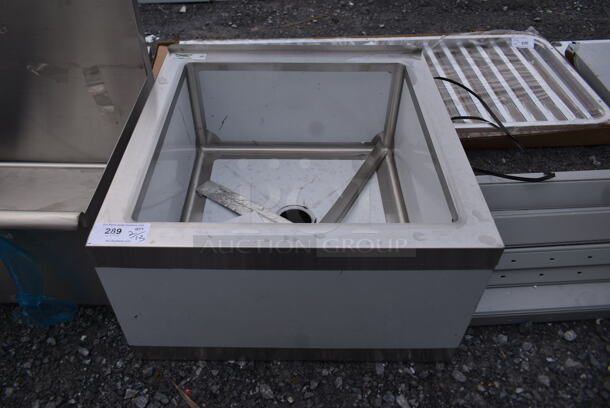 BRAND NEW SCRATCH AND DENT! Regency 600SM242412 Regency 16-Gauge Stainless Steel One Compartment Floor Mop Sink - 24" x 24" x 12" Bowl - Image 2 of 4