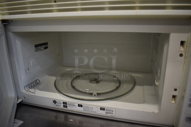 General Electric JVM1440WH04 Metal Microwave Oven w/ Plate. 120 Volts, 1 Phase. 30x16x16 - Image 5 of 6
