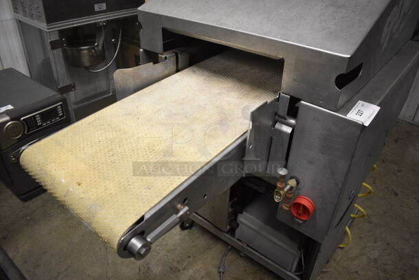 Townsend 9000 Stainless Steel Commercial Floor Style Automatic Membrane Skinner on Commercial Casters. 125-250 Volts, 1 Phase. 80x29x54 - Image 7 of 11